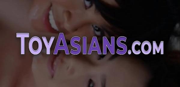 trendsTiny teen asian masseuse footfucks and bangs